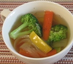 ブロッコリーと玉ねぎの中華スープ